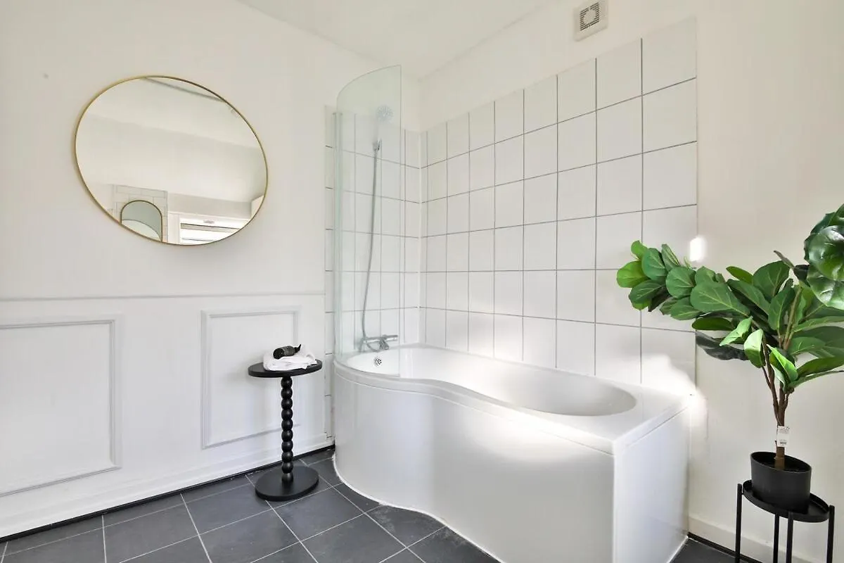 Beautifully Designed Flat With Full Amenities Lejlighed Cardiff Storbritannien